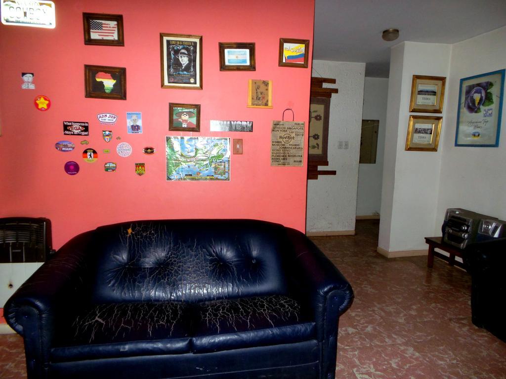 Hostel Otro Mundo Capdevila Exterior photo